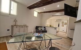 Le Prie Rooms